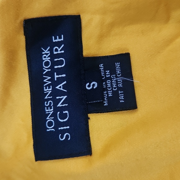 Yellow Jacket - Picture 3 of 3